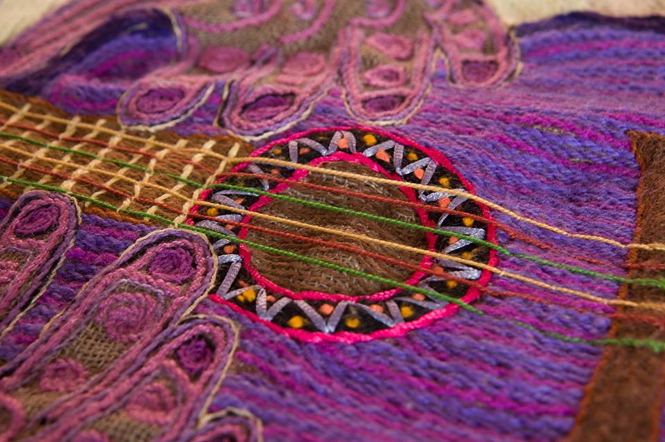Exposición: «Las Estaciones de la Violeta», inspirada en arpilleras de Violeta Parra