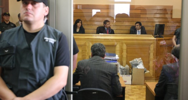 Defensa de mapuches acusa maniobra para dilatar juicio por caso Luchsinger-Mackay