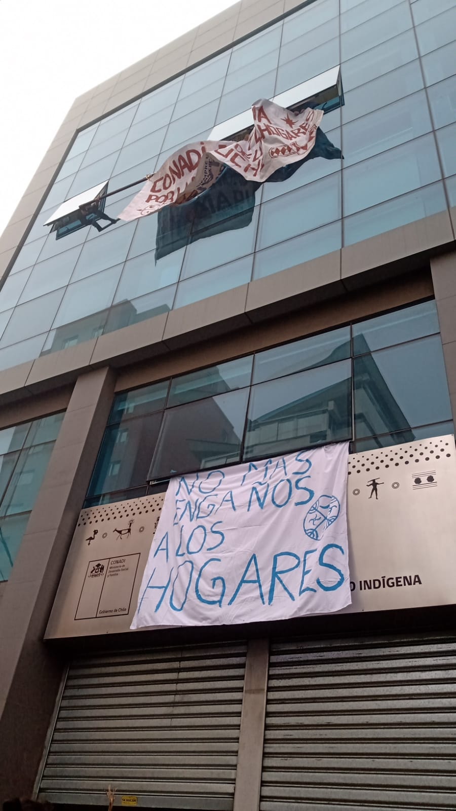 Hogares de estudiantes mapuche realizan movilizaciones en Temuco por incumplimientos de CONADI y JUNAEB