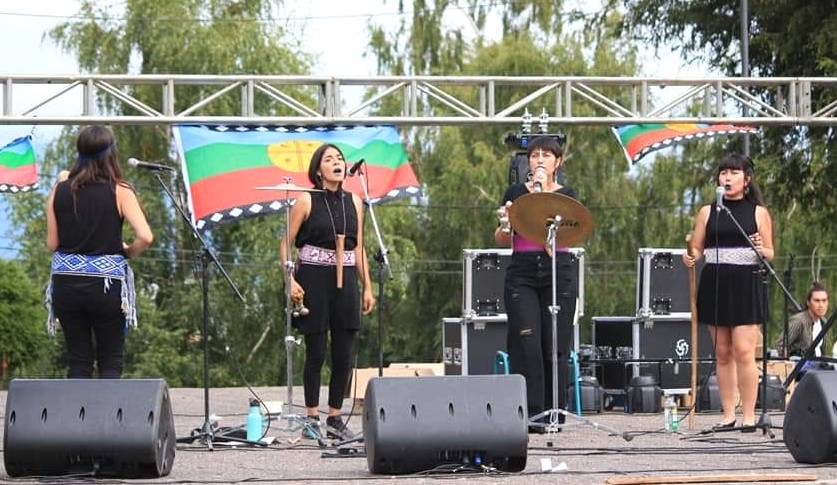 Mujeres mapuche realizarán tercer festival por la defensa de ríos y lagos en Futrono
