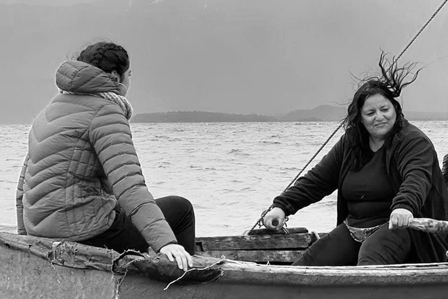 Dirigenta kawésqar Haydée Aguila: “Las mujeres tenemos una conexión especial con el medioambiente”