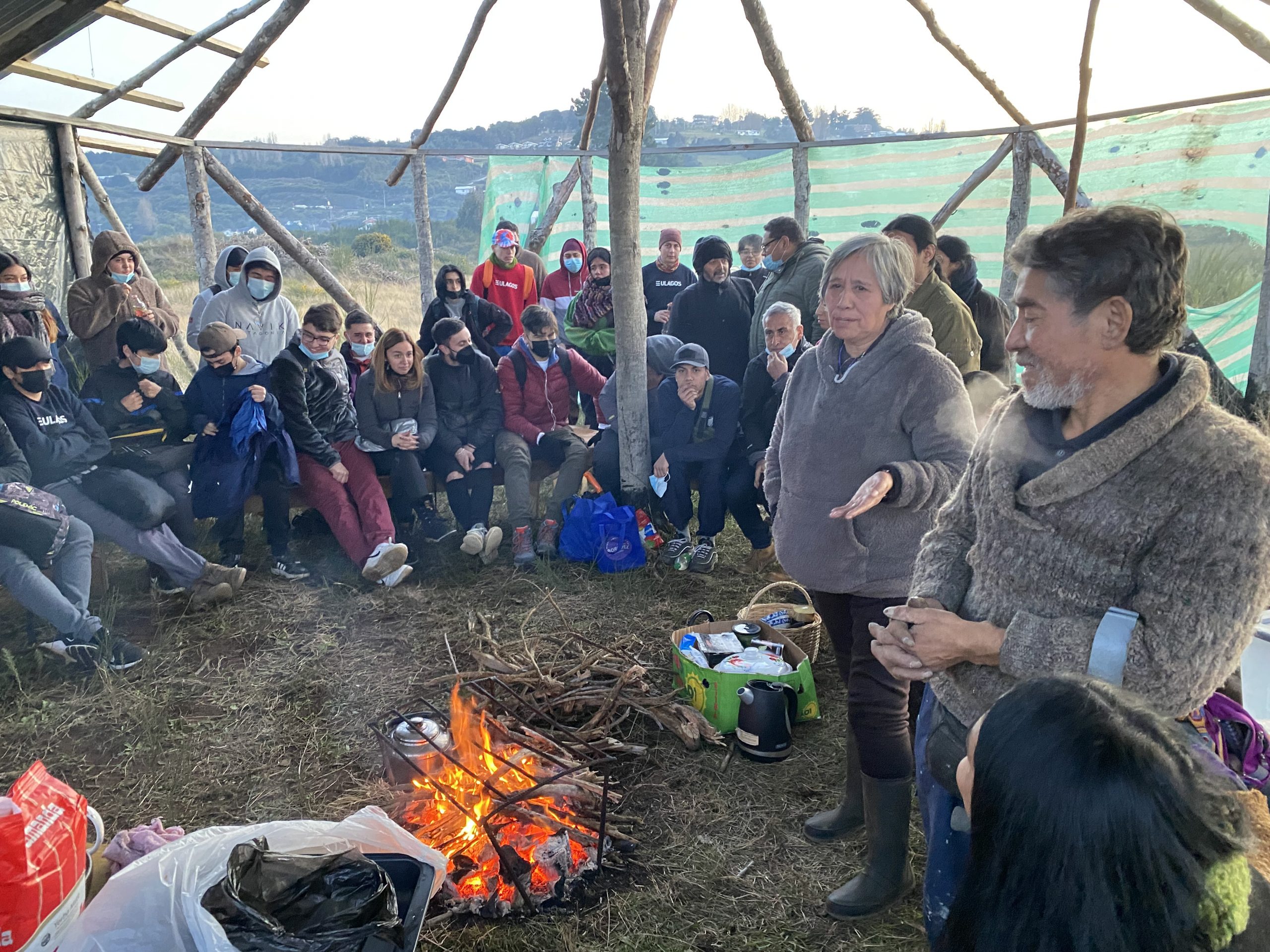 Comunidad williche enseña su lucha a estudiantes de Chiloé